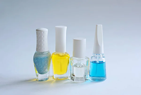 Un conjunto de productos para el cuidado de uñas. Manicura . — Foto de Stock