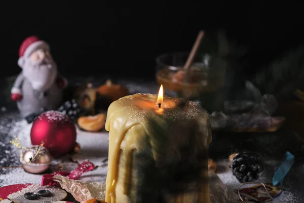Torta Miele Natale Forma Candela Atmosfera Natalizia Albero Natale Addobbi — Foto Stock