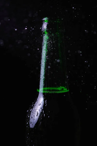 Water Splashes Crash Fogged Cold Bottle Beer Black Background — Stock Photo, Image