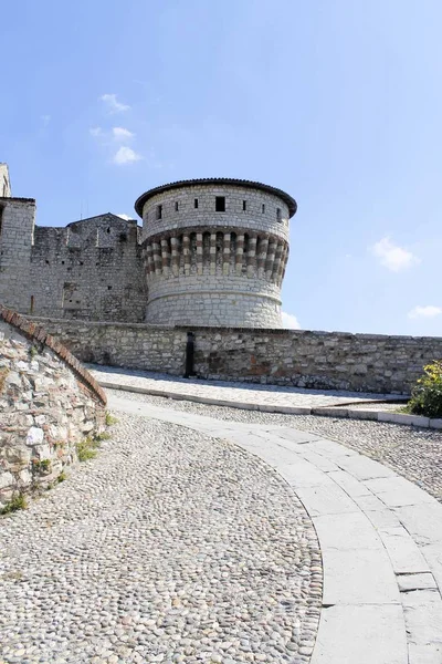 Antik kale Brescia, Kuzey İtalya'daki bir şehir — Stok fotoğraf