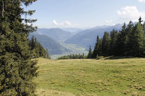 Vista del Valle Isarco en Tirol del Sur en Italia —  Fotos de Stock