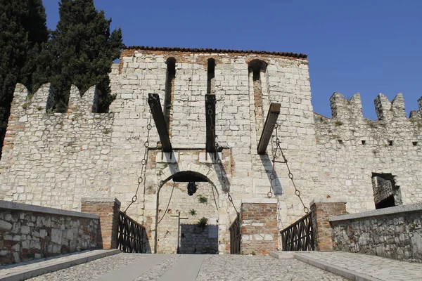 Antico castello di Brescia, città del nord Italia — Foto Stock