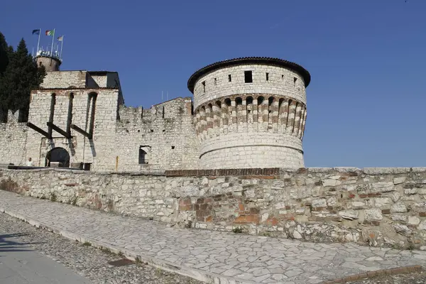 Antico castello di brescia, una città nel nord Italia — Zdjęcie stockowe