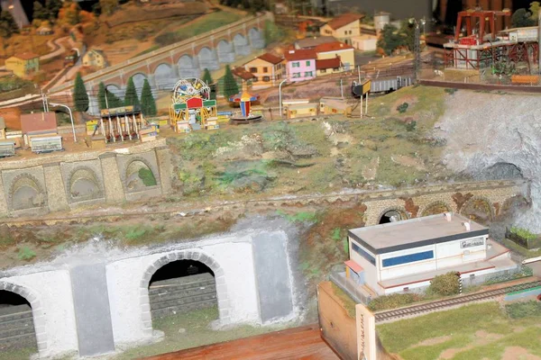 Minyatür tren istasyonu. Tren istasyonu. Tren istasyonunda propotion modeli