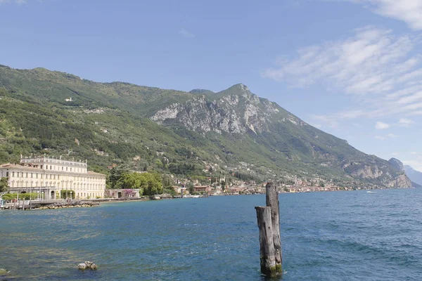 意大利北部加尔达湖的景色 — 图库照片
