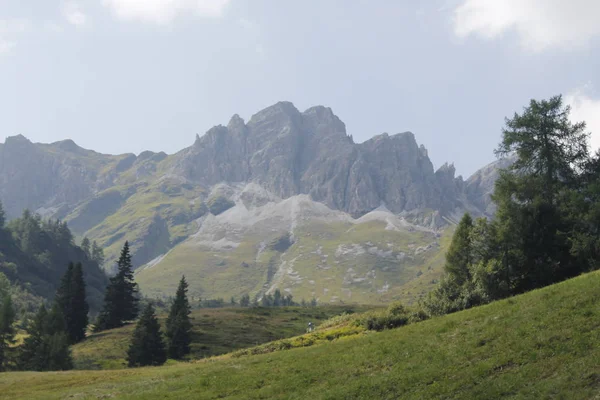 Перегляд Альпійських Гір Півночі Італії — стокове фото