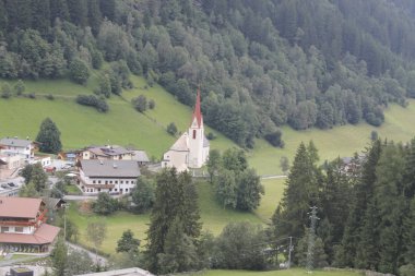 Alp Dağları Kuzey İtalya'daki görünümünü