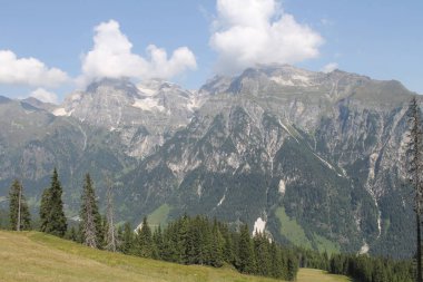 Alp Dağları Kuzey İtalya'daki görünümünü