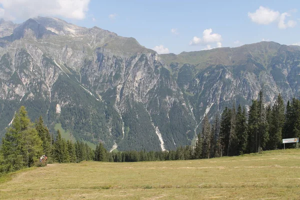 Uitzicht Alpine Bergen Noord Italië — Stockfoto