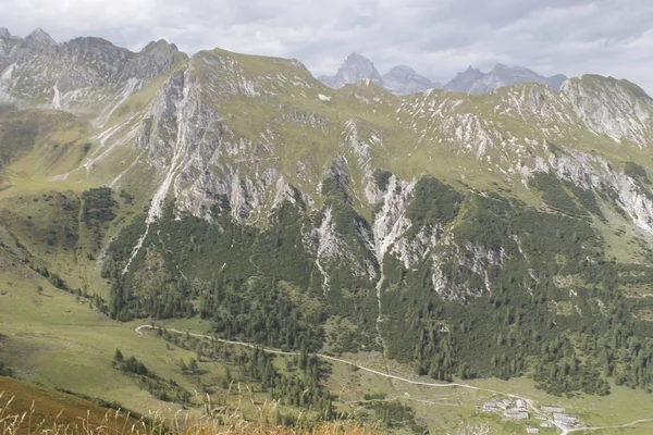 Pohled Alpské Hory Severní Itálii — Stock fotografie