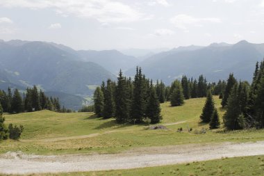 Alp Dağları Kuzey İtalya'daki görünümünü