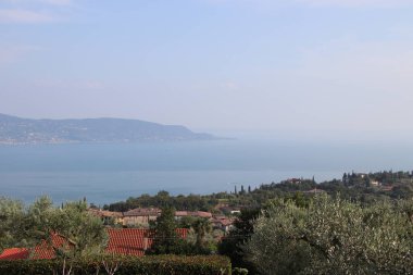 Kuzey İtalya 'daki Garda Gölü manzarası