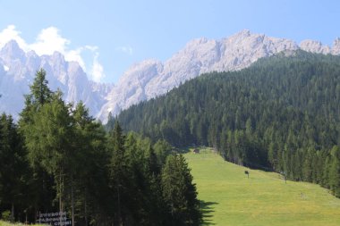 Yazın ünlü Dolomites dağlarının manzarası, Brenta Grubu 'nun Dolomitleri, İtalya