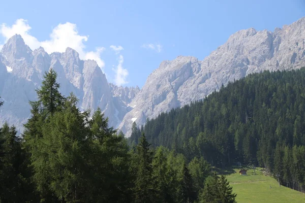 Pohled Slavné Horské Vrcholy Dolomit Létě Dolomity Skupiny Brenta Itálie — Stock fotografie
