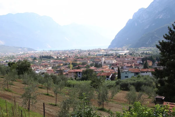 İtalya 'daki Riva del Garda köyünün manzarası