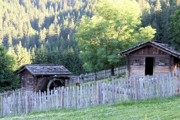 意大利Trentino Alto Adige南部蒂罗尔山谷的看法 — 图库照片
