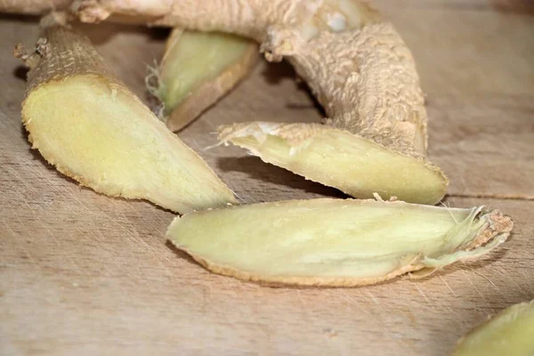 Fresh Ginger Root Wooden Cutting Board Ginger Suitable Cooking Preparing — Stock Photo, Image