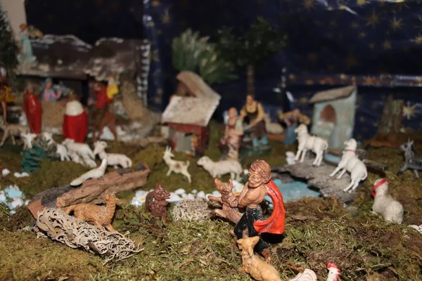 Weihnachtskrippe Von Jesus Geburt Krippe Mit Religiösen Statuetten — Stockfoto