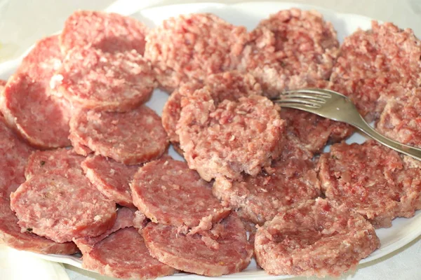 Rebanadas Salami Cocidas Plato — Foto de Stock