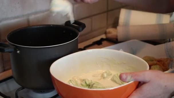 Préparation Fleurs Courgettes Pâte Avec Mozzarella Anchois — Video