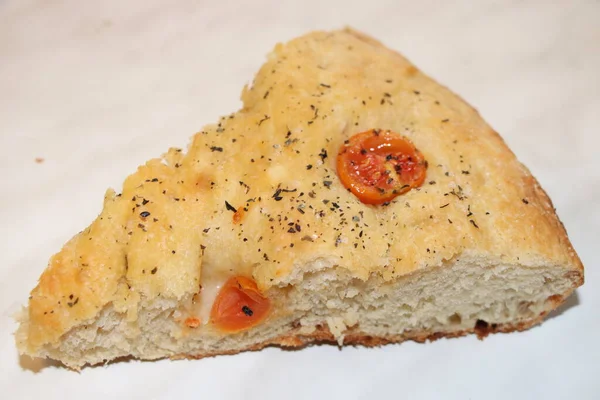 Traditional Italian Homemade Flat Bread Tomatoes Origan — Stock Photo, Image