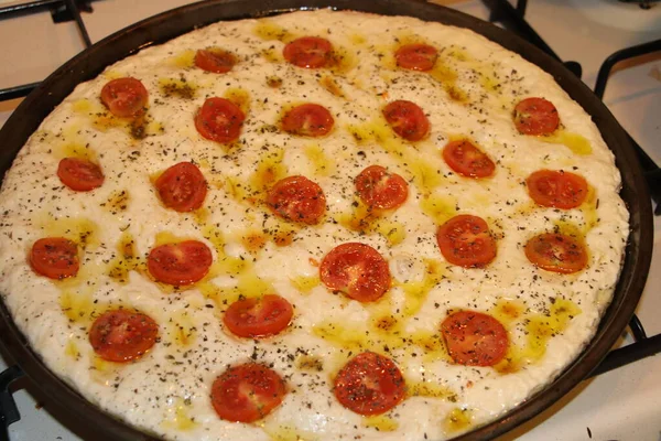 Traditional Italian Homemade Flat Bread Tomatoes Origan — Stock Photo, Image