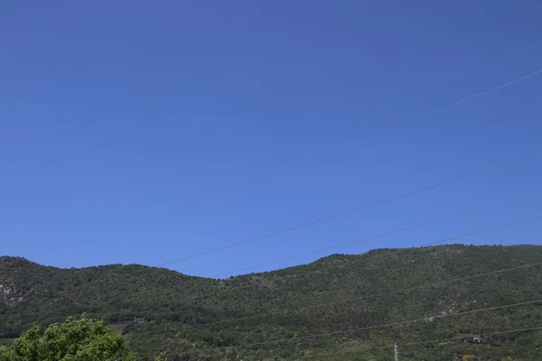 Paisaje Natural Con Montañas Verdes Cielo Azul — Foto de Stock