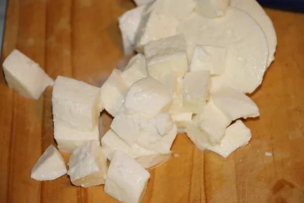 Rodajas Queso Búfalo Agua Mozzarella Sobre Fondo Madera — Foto de Stock