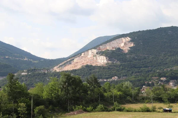 Landskap Med Äng Och Berg Norra Italien — Stockfoto