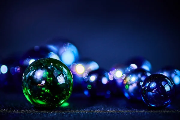 Natal Ano Novo bokeh brilhante fundo abstrato de vidro bal — Fotografia de Stock