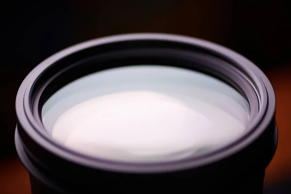 Macro lente frontal óptica de uma lente de câmera grande — Fotografia de Stock