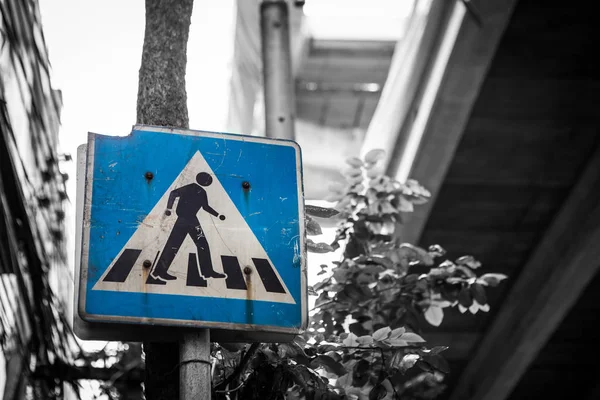 Signo de paso de peatones — Foto de Stock