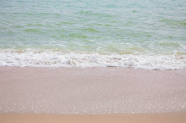 Kumda güzel deniz suyu
