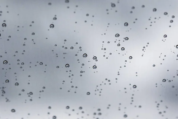 Esőcseppek Autó Ablak Üveg Esőfelhők Háttér — Stock Fotó