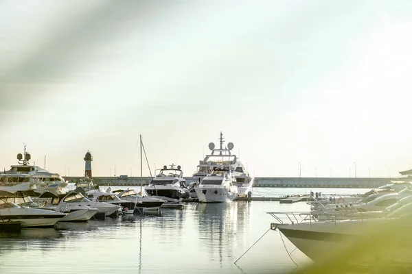 Yachts Port Holidays Sea Calm Expanse Water Lit Sun Sailing — Stock Photo, Image