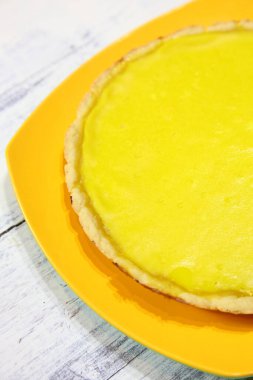 Lezzetli ev yapımı turta susu ya da tabakta süt turtası.