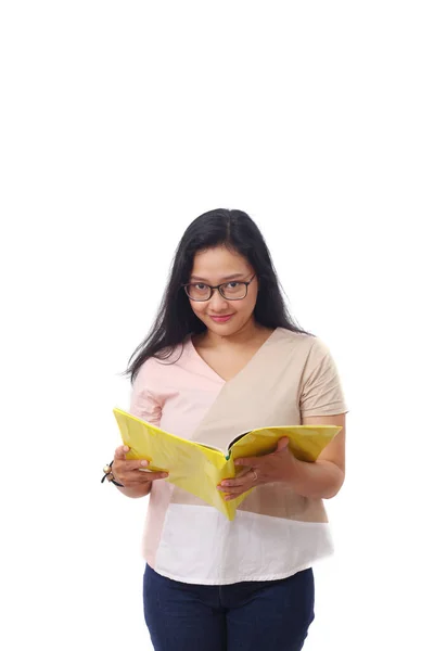 Hermoso Estudiante Para Con Libro Mira Cámara Aislado Sobre Fondo — Foto de Stock