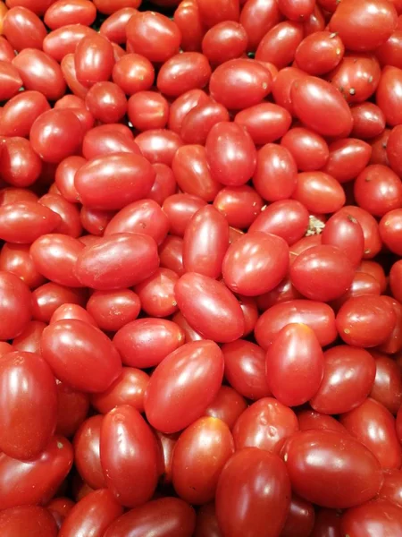 Hermoso Fondo Comida Textura Una Gran Cosecha Tomates Cherry Pequeños — Foto de Stock