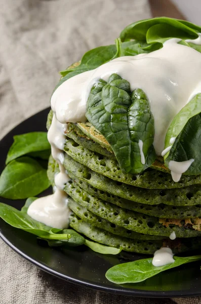 Vegetariska Pannkakor Serverade Med Yoghurt Och — Stockfoto