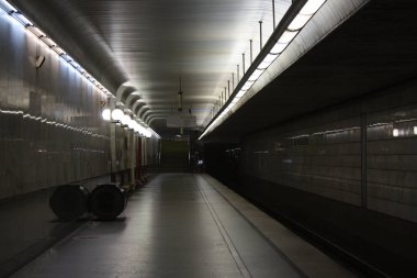 Moskova Metropolitain, Butovskaya hattı, Ylitsa Starokachalovskaya istasyonu, 2003 yılında açıldı.