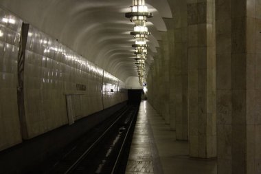 Moskova Büyükşehir Merkezi, Serpuchovsko Timiryazevskaya hattı, Chertanovslaya istasyonu, 1983.10.2019 'da açıldı.