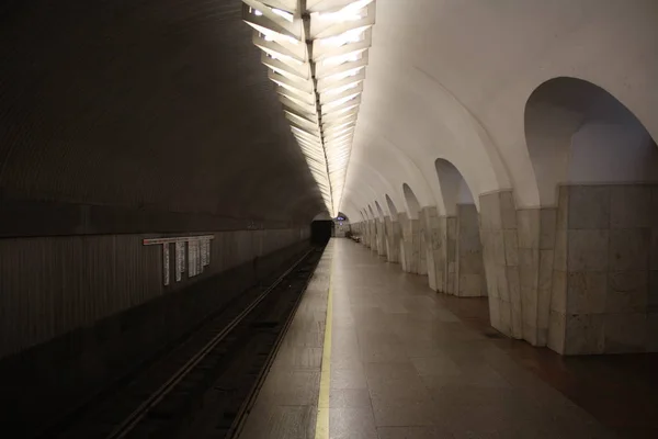 Moskwa Metropolita Kaluzhsko Rizhskaya Linia Shabolovskaya Stacja Otwarta 1980 2019 — Zdjęcie stockowe