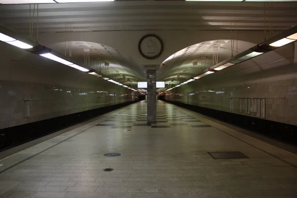 莫斯科地铁 Luyblinskaya线 布拉迪斯拉发卡亚车站 于1996年1月1日开放 — 图库照片