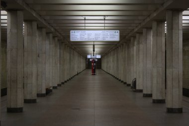 Moskova Büyükşehir, Zamoskvoretskaya hattı, Kolomenskaya istasyonu, 1969, 03.2020 'de açıldı.