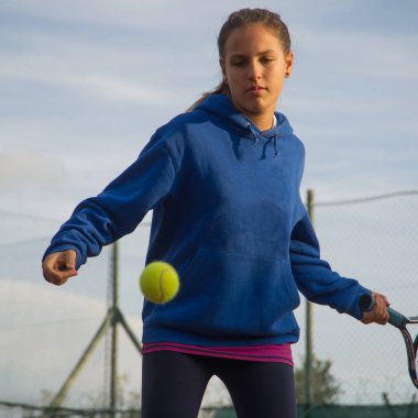 Tenis Okulu Açık