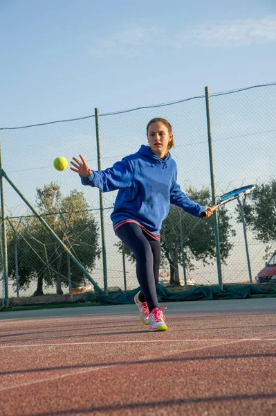 Tennisskola utomhus — Stockfoto