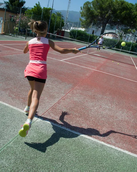 École de tennis en plein air — Photo