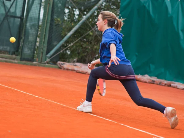 Tennisskola utomhus — Stockfoto