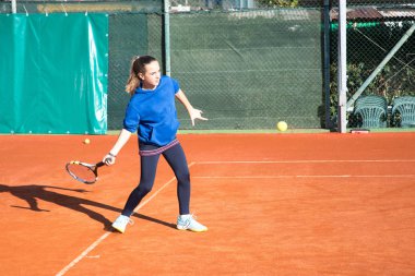 Tenis Okulu Açık