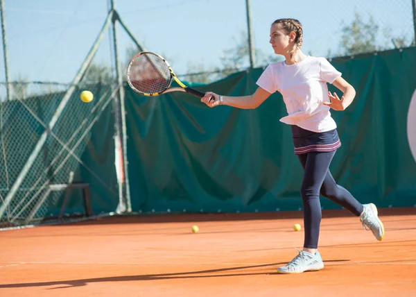 École de tennis en plein air — Photo